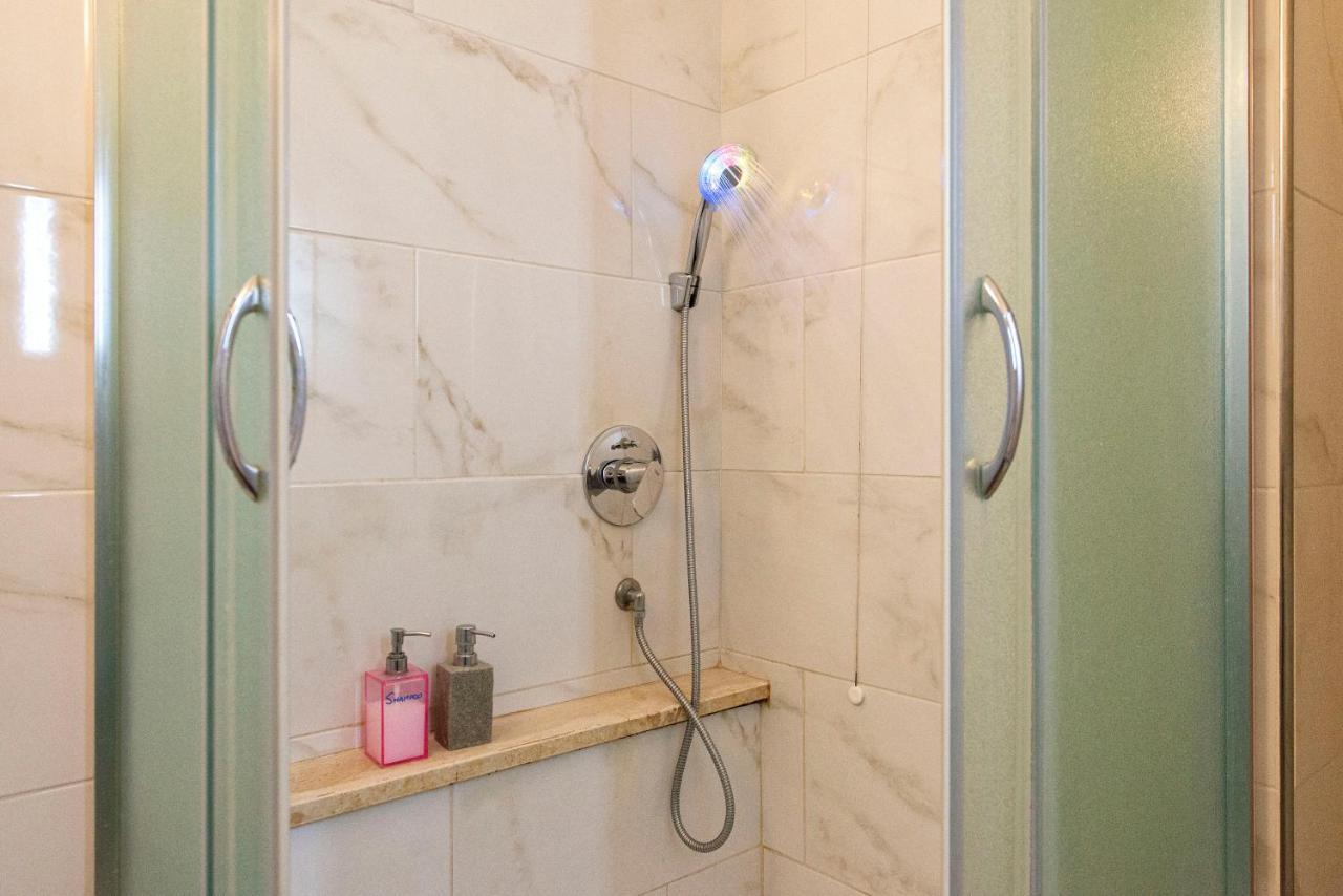 ローマ メルラｰナ スイート 2 Bed & Breakfast エクステリア 写真