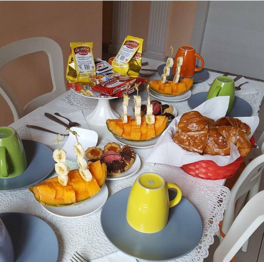 ローマ メルラｰナ スイート 2 Bed & Breakfast エクステリア 写真